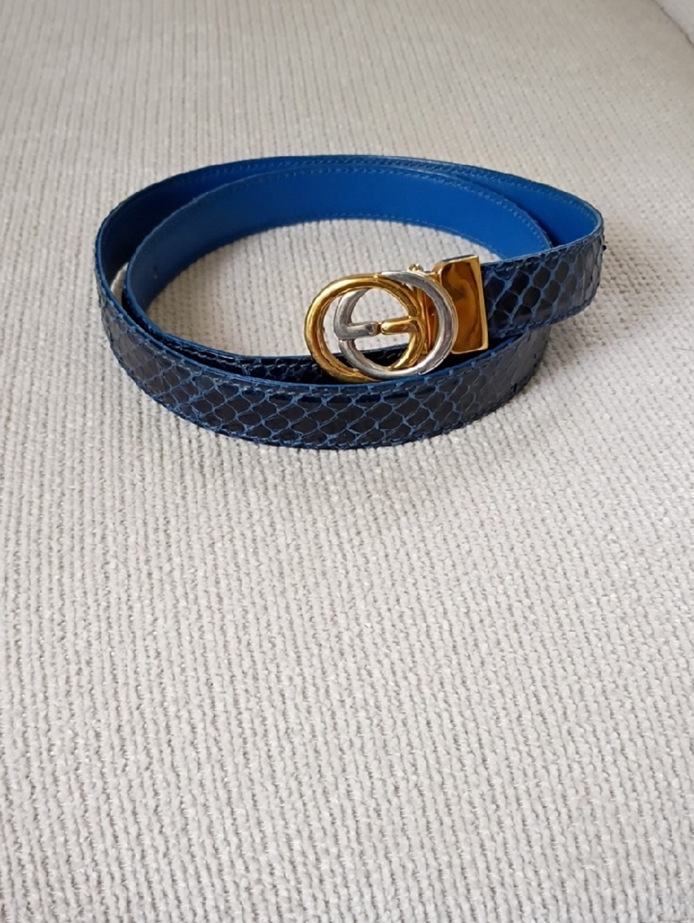 GUCCI Blue Snake Skin Leather Belt with Gold Double-Ring Buckle - Picture 1 of 4
